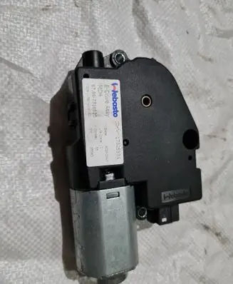 BMW 3 GT F34 Sunroof motor/actuator 67667316536