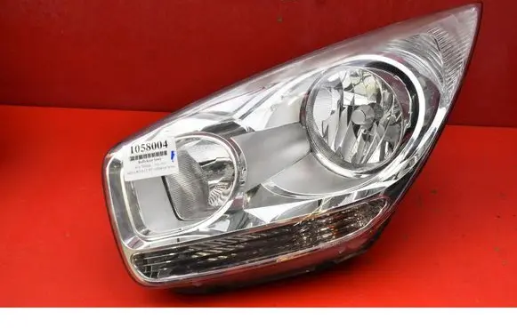 KIA Venga Headlight/headlamp 921011P000
