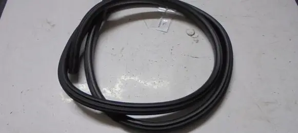 Hummer H3 Sliding door rubber seal 