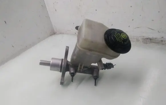 Nissan Terrano Master brake cylinder 32067069C