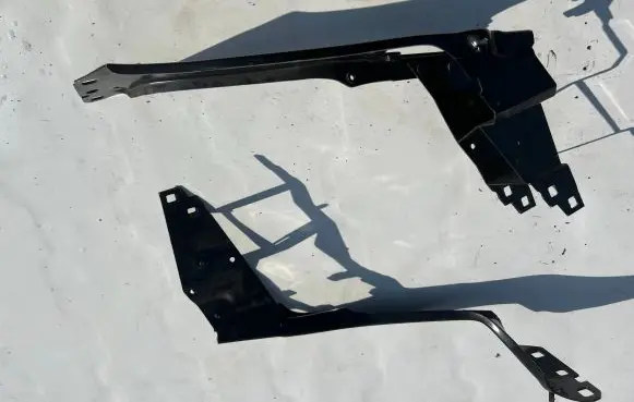 BMW X2 F39 Headlight/headlamp mounting bracket 7426633