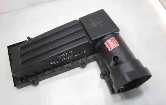 Volkswagen Jetta VI Air filter box cover 3C0129601BC