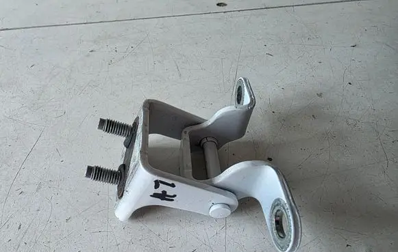 MG MG4 ev Tailgate/trunk/boot hinge