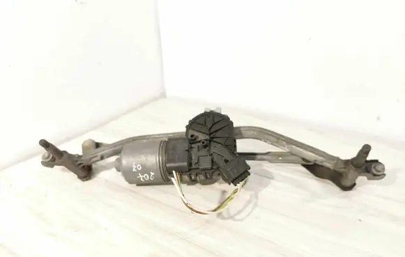 Peugeot 207 CC Front wiper linkage and motor 9681204380