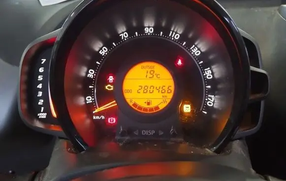 Toyota Aygo AB40 Speedometer (instrument cluster) 69644700U IMPRK1542706