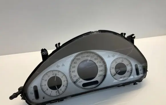 Mercedes-Benz E W211 Speedometer (instrument cluster) A2115400547 110080284017 2115400547