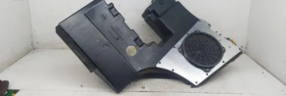 Audi A4 S4 B5 8D Subwoofer speaker 8D9035381 4913410290
