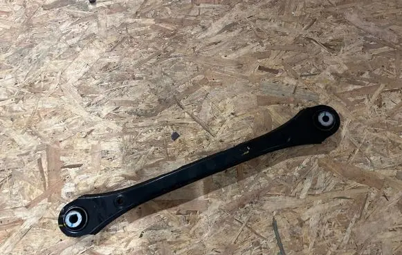 Rear upper control arm/wishbone