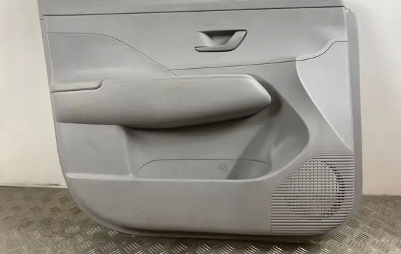 Hyundai Kona II Front door card panel trim YAAC10265 20241010