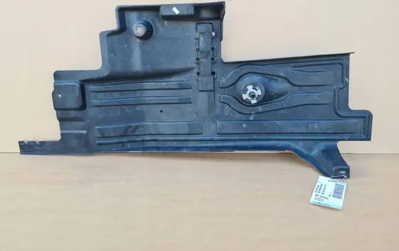 Volvo XC40 Trunk boot underbody cover/under tray 32260670