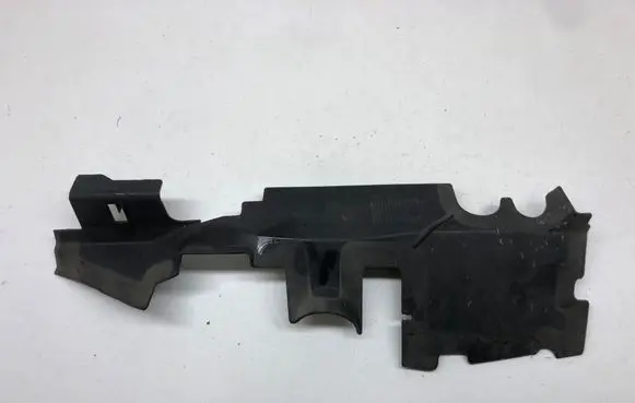 Volkswagen PASSAT CC Intercooler air guide/duct channel 3C8121284E