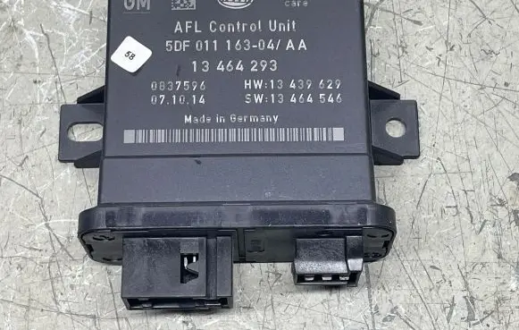 Opel Insignia A Light module LCM 13464293