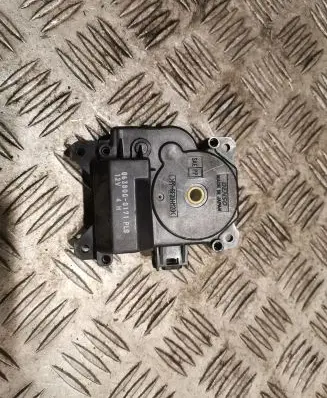 Lexus IS 220D-250-350 Intake manifold valve actuator/motor 0638000171