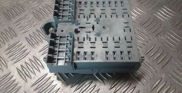 Peugeot Boxer Fuse module 1388601080