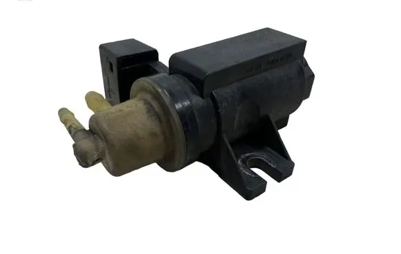 Mercedes-Benz A W169 Turbo solenoid valve A0061536628 08T028 70078202