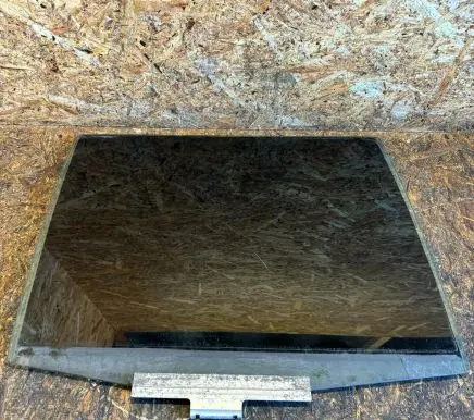 Mercedes-Benz E W124 Rear door window glass 43R001193