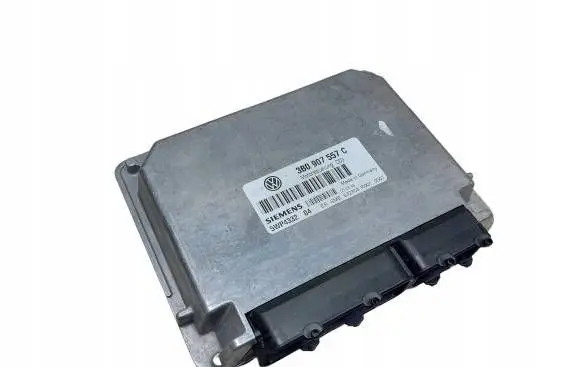 Audi A4 S4 B5 8D Engine control unit/module 3B0907557C 5WP433204