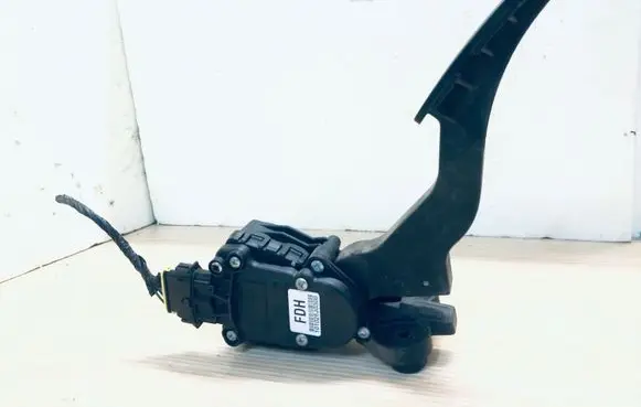 KIA Ceed Accelerator throttle pedal A30327002R300
