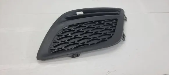Volvo XC60 Front bumper lower grill 31290657