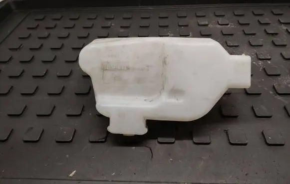 Mercedes-Benz Citan W415 Windshield washer fluid reservoir/tank 289107800r