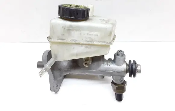 Mercedes-Benz C W203 Master brake cylinder A2034300002