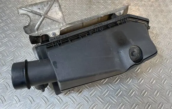 Mercedes-Benz ML W163 Air filter box