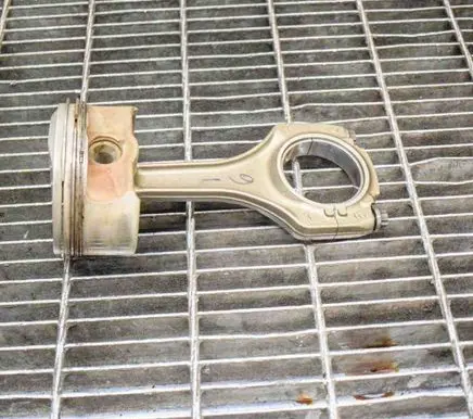 Piston