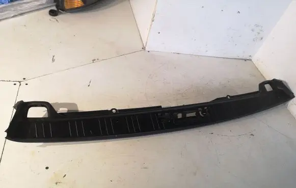 BMW 5 E39 Trunk/boot sill cover protection