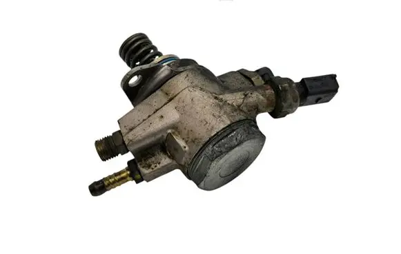 Audi A8 S8 D4 4H Fuel injection high pressure pump 06E906051K 07L127026AB