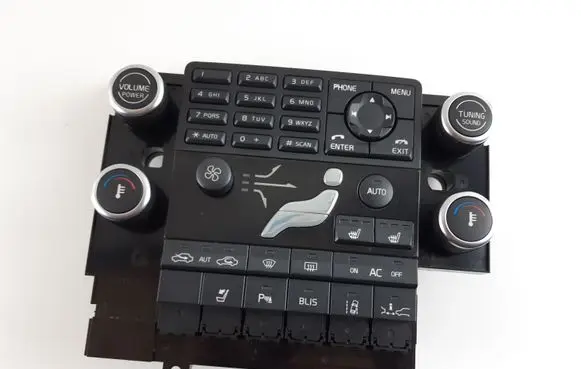 Volvo XC60 Climate control unit 30782904 M3353100461 10W35E04