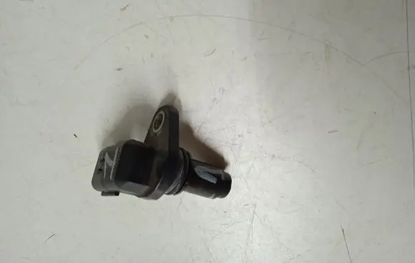 Volvo XC90 Camshaft position sensor 31272689