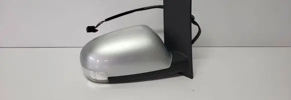 Volkswagen Touran I Front door electric wing mirror