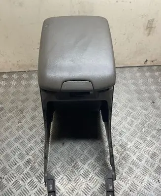 Toyota Land Cruiser (J120) Armrest 5891260080 5891060020