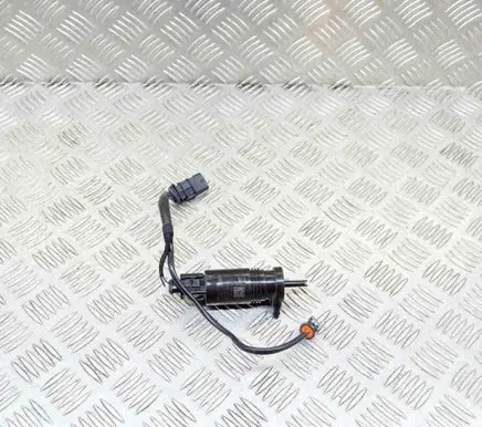 Tesla Model 3 Windscreen/windshield washer pump 111016400B