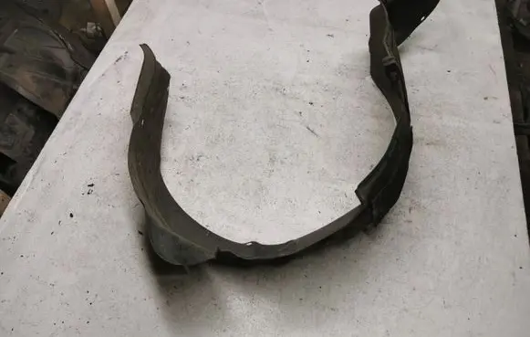 Mazda 323 F Front wheel arch liner splash guards