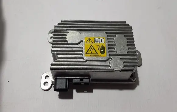 Voltage converter inverter