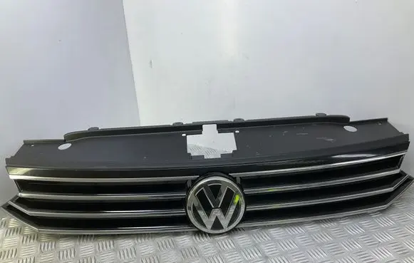 Volkswagen PASSAT B8 Front bumper upper radiator grill 3G0853653 3G0853651 3G0853651A