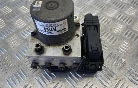 Hyundai ix35 ABS Pump 589202Y940 FAVN90067V3 BH60131011