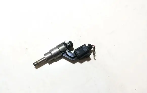 Volkswagen Golf V Fuel injector 0261500016 03c906036a