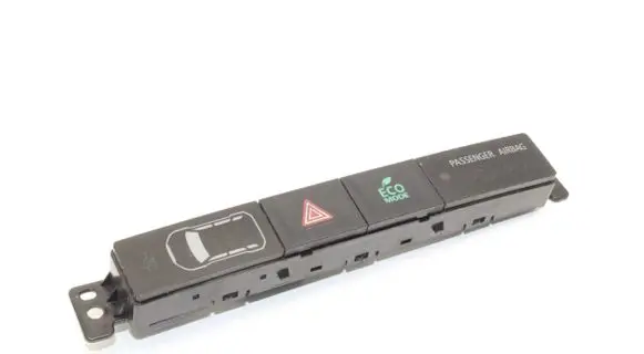 Mitsubishi Outlander Other switches/knobs/shifts 8002B409