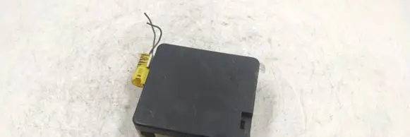 BMW 3 E46 Fuse module 8376329