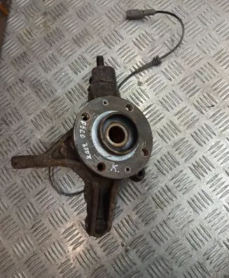 Peugeot 3008 I Front wheel hub spindle knuckle