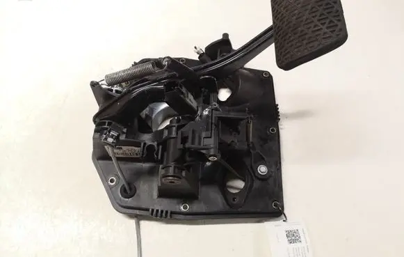 Mercedes-Benz A W168 Brake pedal A16882900801 A1682900249