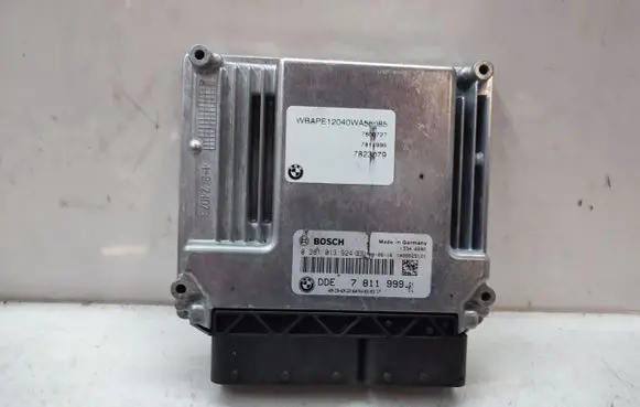 BMW X3 E83 Engine control unit/module 7811999