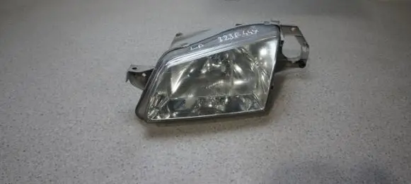 Mazda 323 F Headlight/headlamp