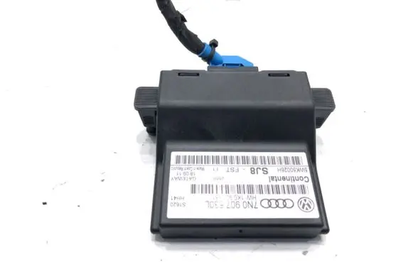 Volkswagen PASSAT CC Gateway control module 7N0907530L