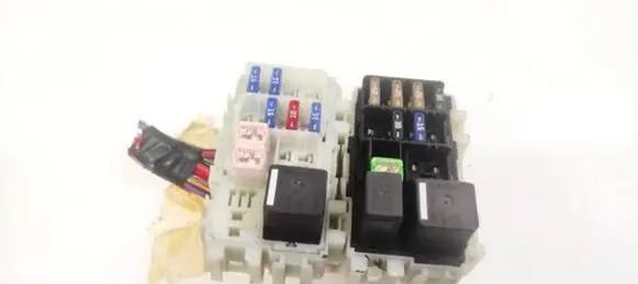 Volvo V70 Fuse box set 6G9T14K131BA 6G9T-14K131-BA