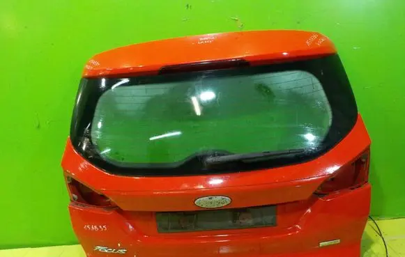 Ford Focus Tailgate/trunk/boot lid 15AB35