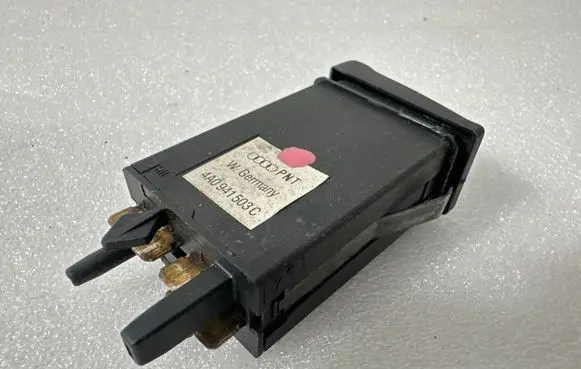 Audi 80 90 S2 B4 Windscreen/window heater switch 4A0941503C