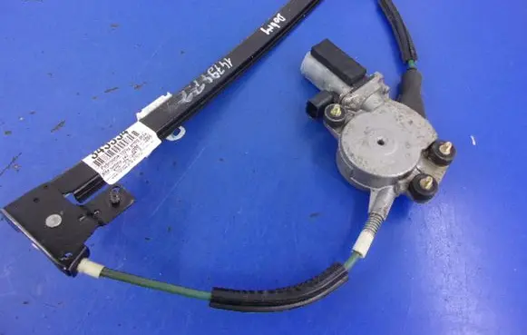 Alfa Romeo 147 Front door window regulator with motor 46751870